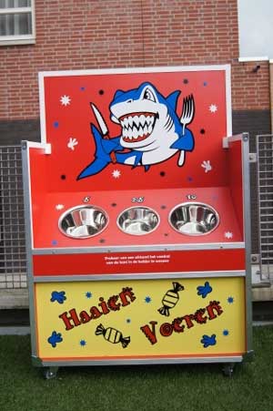 Haaien Voeren Huren -www.springkussen-huren-utrecht.nl